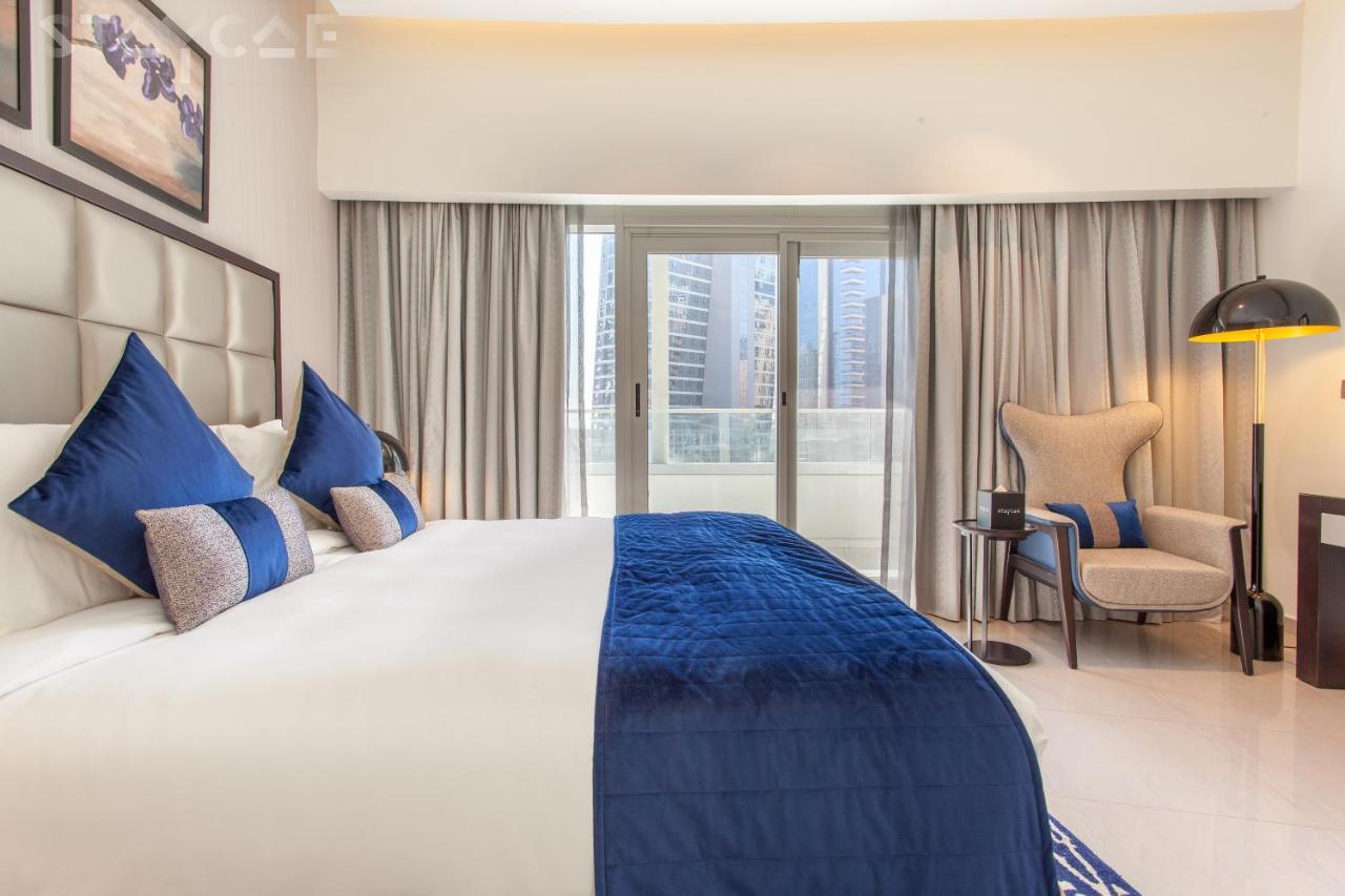 Staycae Holiday Homes - Majestine Dubai Bagian luar foto